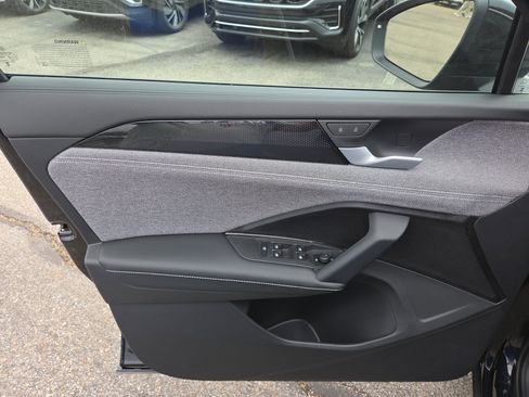 New 2026 Volkswagen Tiguan S image 5