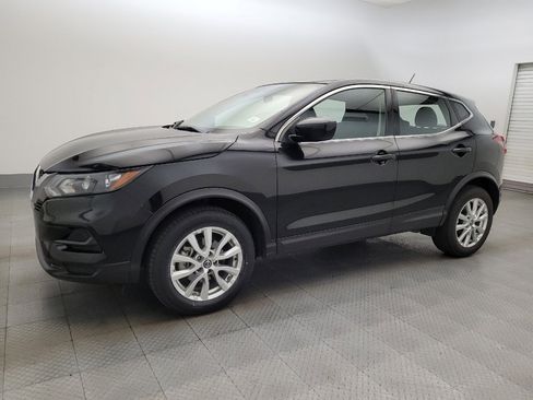 Used 2021 Nissan Rogue Sport S image 2