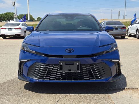 Used 2026 Toyota Camry SE w/ Convenience Package FWD image 10