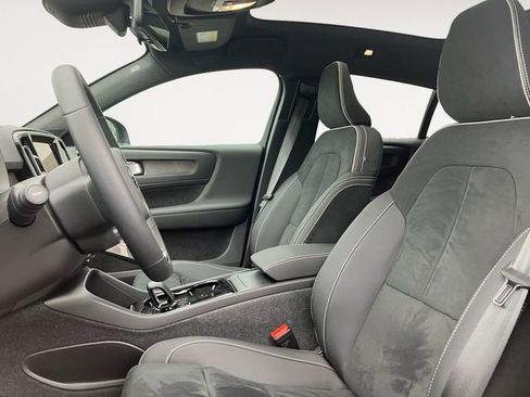 Used 2024 Volvo C40 P8 Recharge Ultimate w/ Protection Package Premier image 9