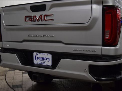 Used 2022 GMC Sierra 2500 Denali w/ Denali Ultimate Package image 23