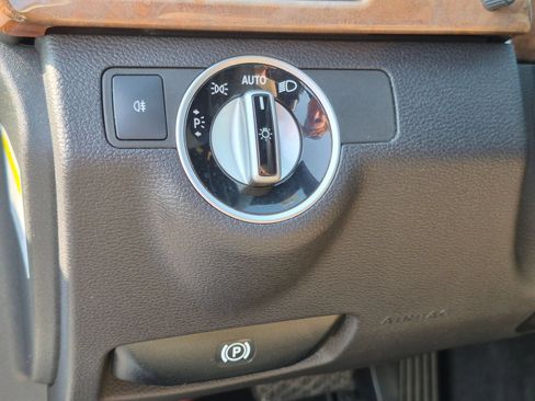 Used 2012 Mercedes-Benz E 350 Sedan image 17