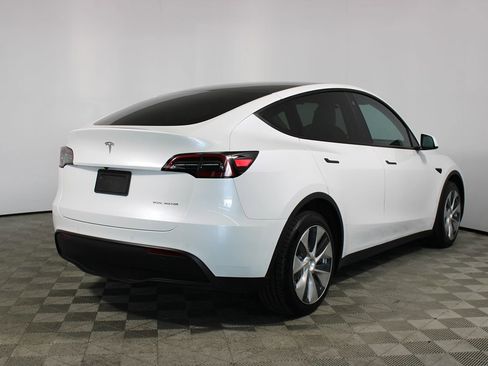 Used 2021 Tesla Model Y Long Range image 29