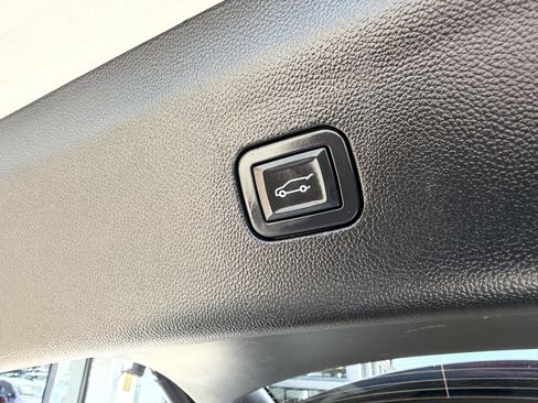 Used 2018 Buick Enclave Avenir w/ LPO, Cargo Package image 13