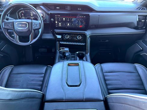 Used 2022 GMC Sierra 1500 AT4X image 24