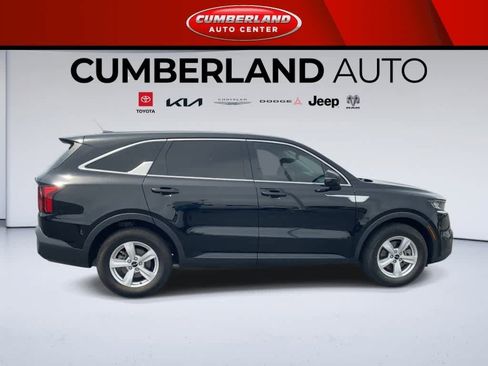 Used 2022 Kia Sorento LX FWD image 9