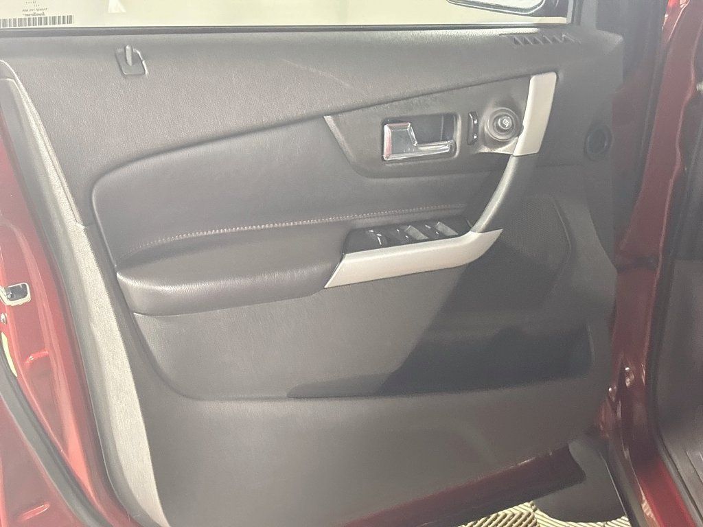 Used 2014 Ford Edge Limited AWD/4WD image 10