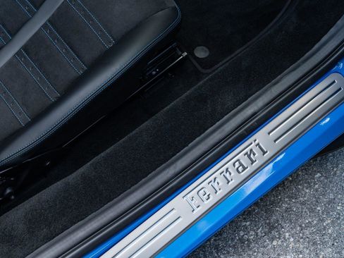 Used 2021 Ferrari F8 Tributo image 19