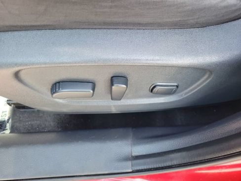 Used 2016 Nissan Rogue SV FWD image 20