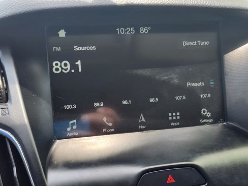 Used 2017 Ford Focus Titanium FWD image 23