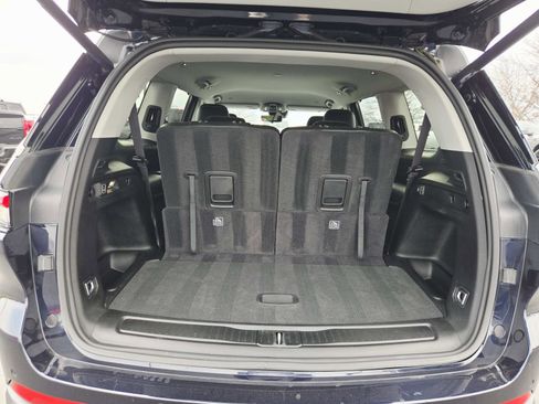 Used 2024 Jeep Grand Cherokee L Limited w/ Luxury Tech Group II image 16