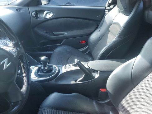 Used 2011 Nissan 370Z Touring w/ Sport Pkg RWD image 10