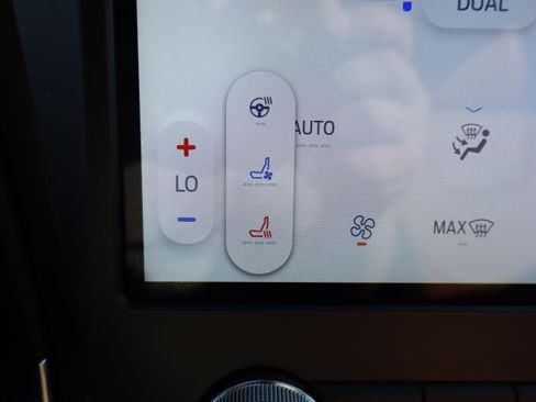 Used 2024 Ford Edge Titanium w/ Titanium Elite Package image 23