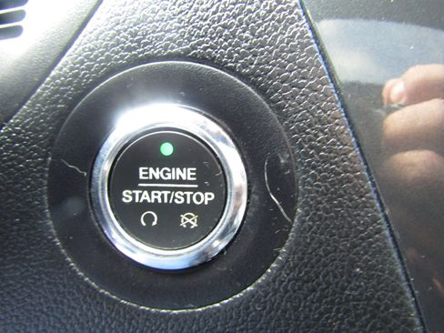 Used 2017 Ford Explorer XLT w/ Equipment Group 202A image 29