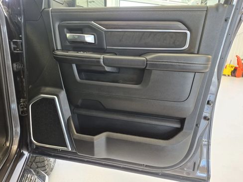 Used 2026 RAM 3500 Laramie AWD/4WD image 18