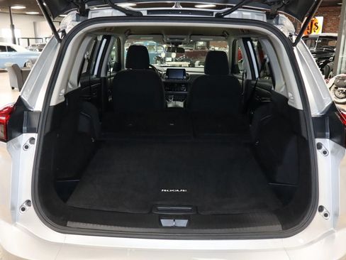 Used 2024 Nissan Rogue S AWD/4WD image 23