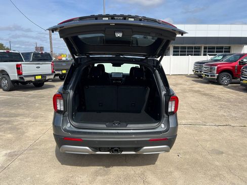 New 2026 Ford Explorer Platinum RWD image 13
