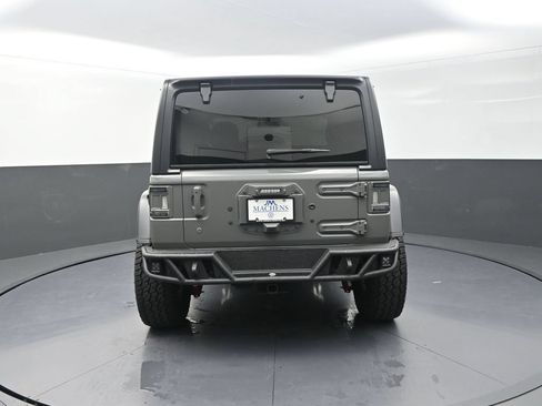 Used 2020 Jeep Wrangler Sport AWD/4WD image 9