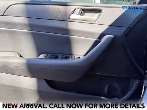 Used 2016 Hyundai Sonata Sport w/ Option Group 1V image 14
