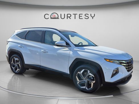 Certified 2023 Hyundai Tucson Limited AWD/4WD image 7