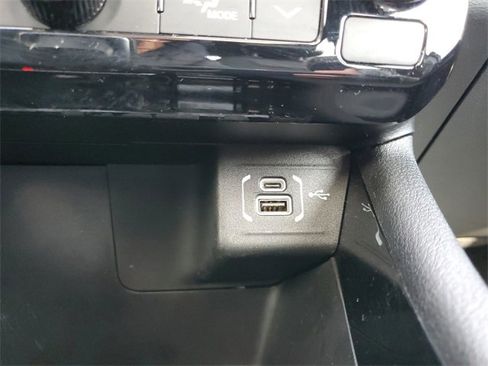 Used 2024 Jeep Compass Trailhawk w/ Trailhawk Elite Group image 35