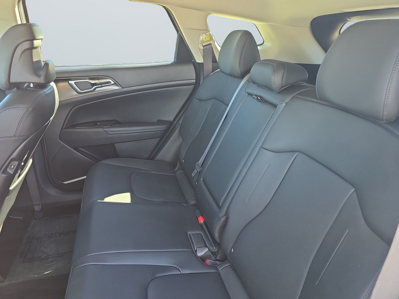Used 2023 Kia Sportage EX AWD/4WD image 15