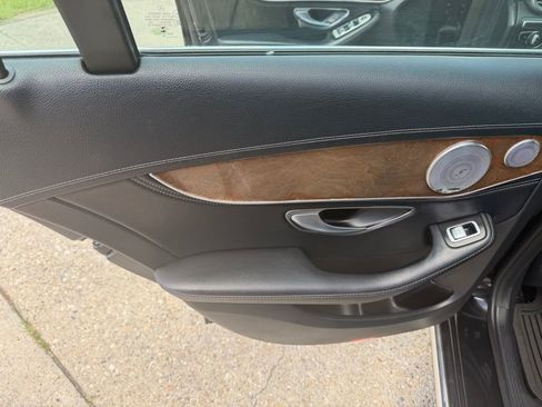 Used 2015 Mercedes-Benz C 300 4MATIC Sedan image 12