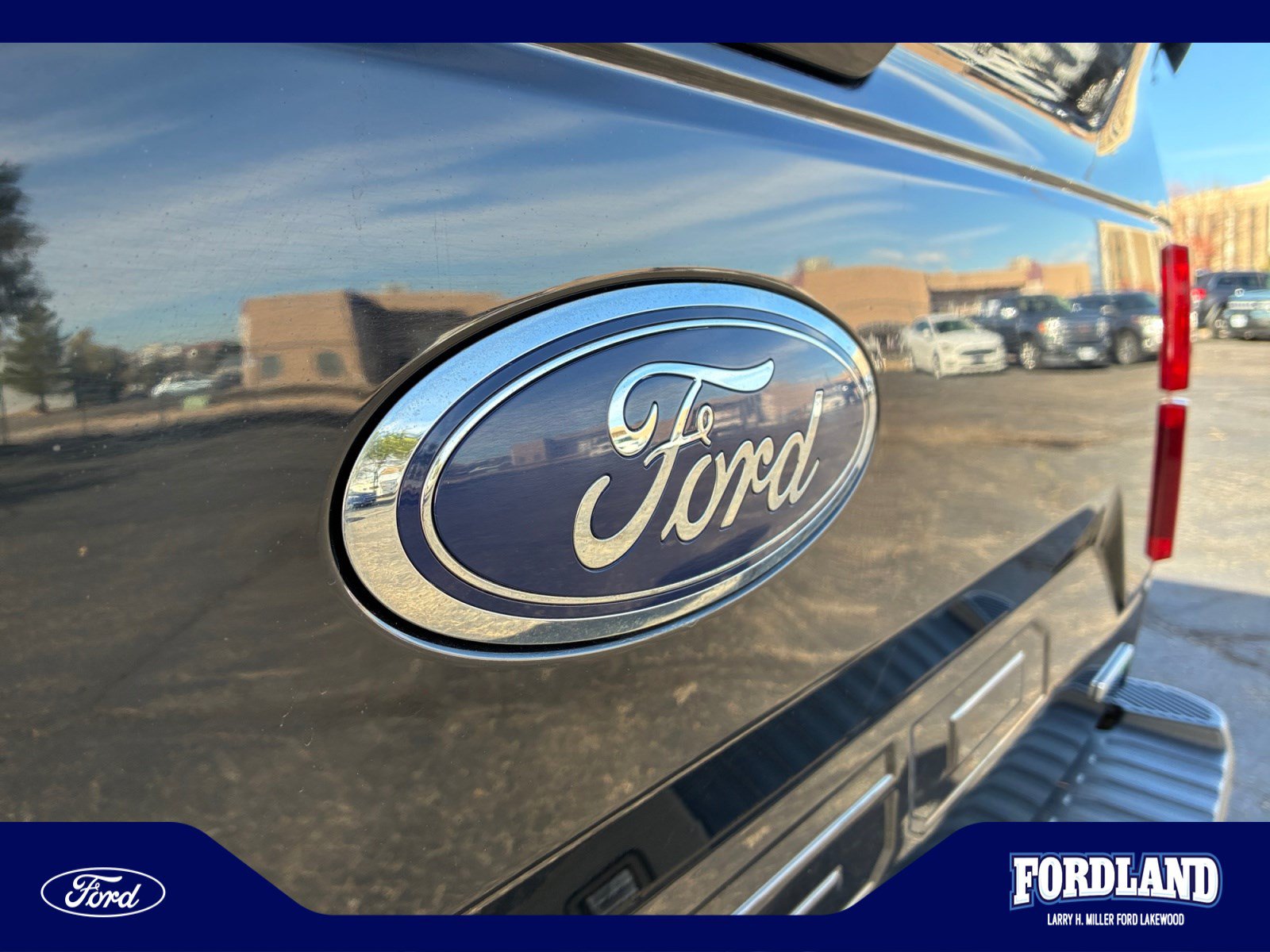 Used 2018 Ford F150 Lariat w/ Equipment Group 502A Luxury AWD/4WD image 24