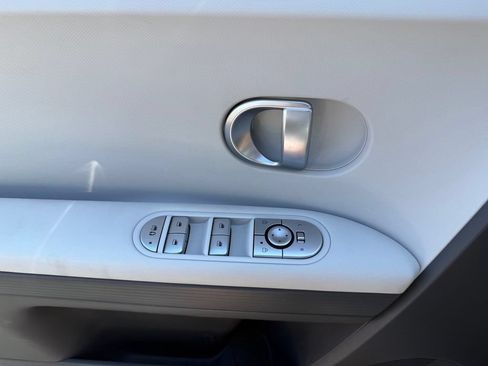 Certified 2024 Hyundai Ioniq 5 SEL AWD/4WD image 16