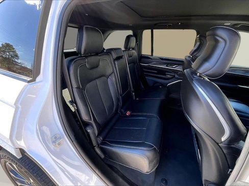 Certified 2023 Jeep Grand Cherokee Overland w/ Luxury Tech Group IV image 26