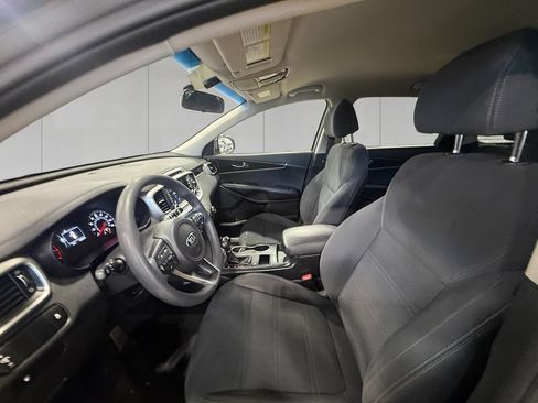 Used 2018 Kia Sorento AWD image 10