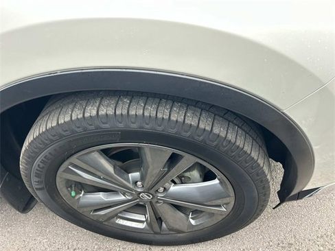 Used 2019 Nissan Murano Platinum image 10