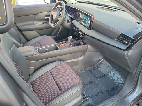 New 2026 Nissan Kicks SR w/ SR Premium Package image 12