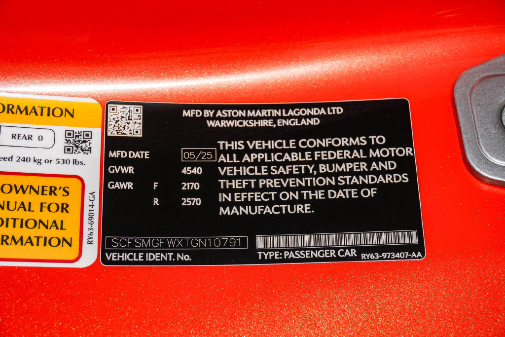 Used 2026 Aston Martin V8 Vantage Roadster RWD image 35