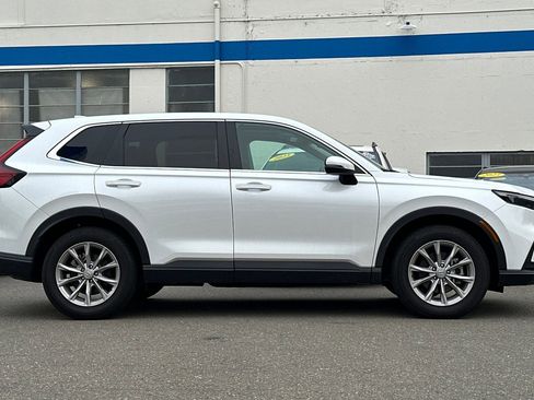 Used 2023 Honda CR-V EX-L image 3