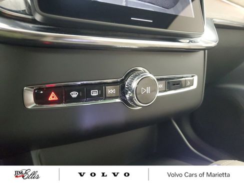 Used 2026 Volvo XC90 B6 Plus w/ Protection Package Premier image 32