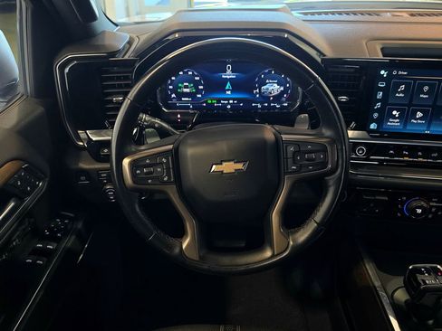 Used 2023 Chevrolet Silverado 1500 High Country w/ Technology Package AWD/4WD image 20
