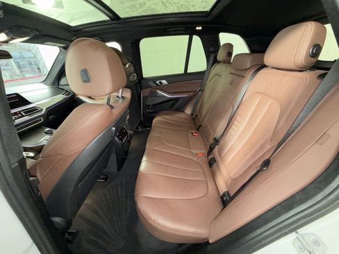 Used 2021 BMW X5 xDrive40i w/ M Sport Package image 25