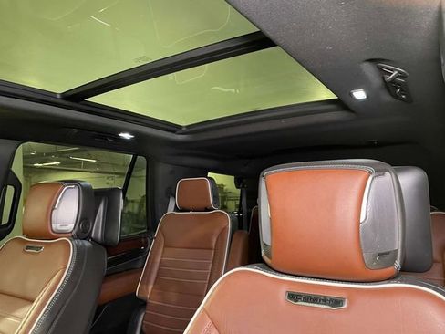Used 2023 GMC Yukon Denali Ultimate AWD/4WD image 19