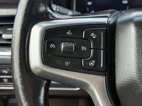 Used 2022 Chevrolet Tahoe LT w/ Luxury Package RWD image 12