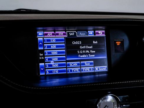 Used 2014 Lexus ES 300h w/ Luxury Package w/Bamboo Trim FWD image 30