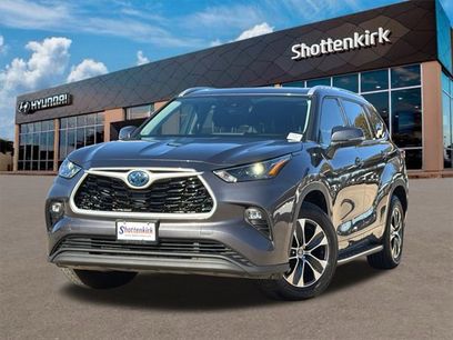 Used 2022 Toyota Highlander XLE