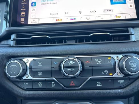 New 2026 Jeep Gladiator Sport image 19