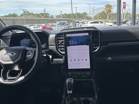 Used 2024 Ford Ranger Lariat image 11