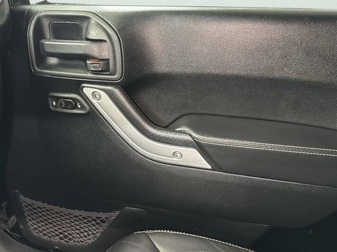 Used 2014 Jeep Wrangler Sport image 22