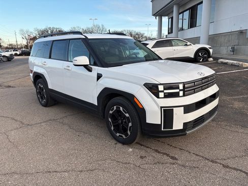 Used 2024 Hyundai Santa Fe SEL image 1