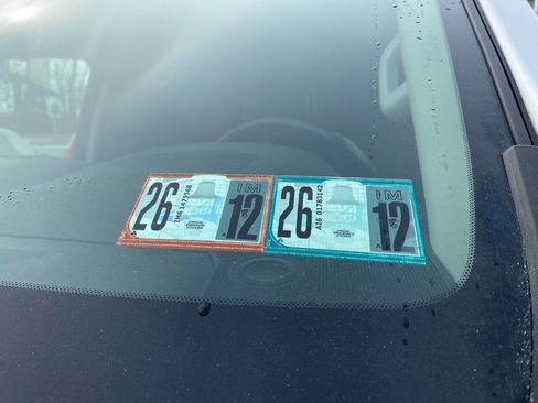 Used 2019 Nissan Titan SV w/ SV Convenience Package image 38