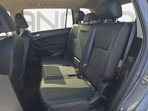 Certified 2022 Volkswagen Tiguan SE image 20