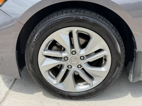 Used 2020 Honda Accord LX image 9