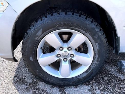 Used 2015 RAM 1500 Express RWD image 22